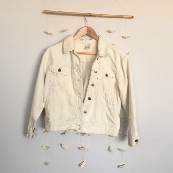 White jean jacket - Picture 5 of 6